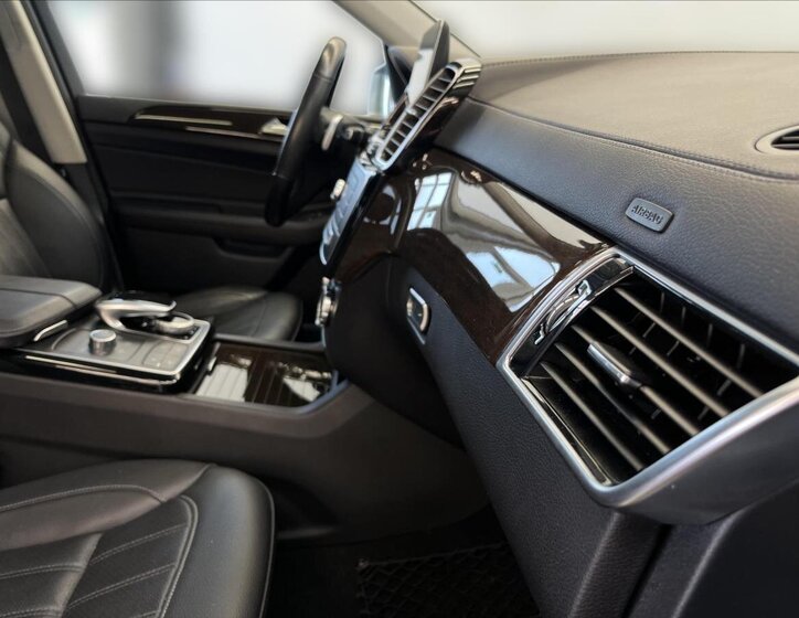 Mercedes-Benz GLS 17