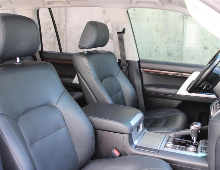 Toyota Land Cruiser 33