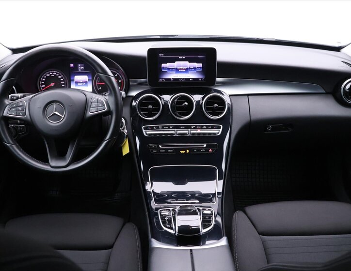 Mercedes-Benz Třídy C Kombi 2,1 l 100 kw