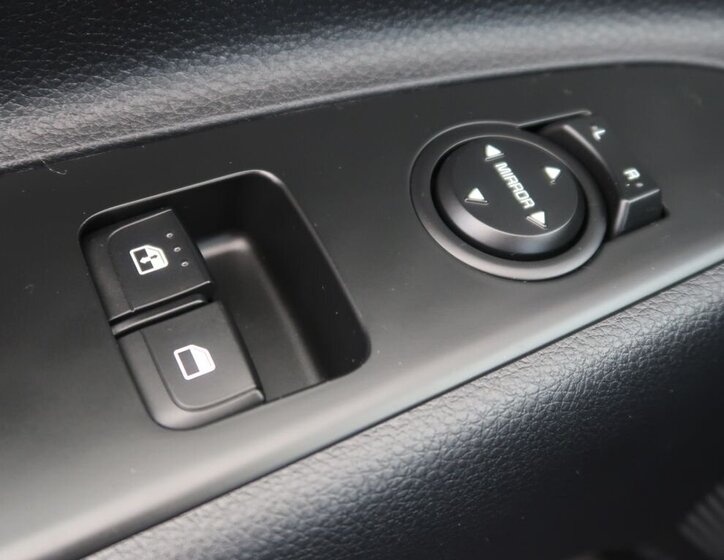 KIA Stonic Kombi 1,2 l 61 kw