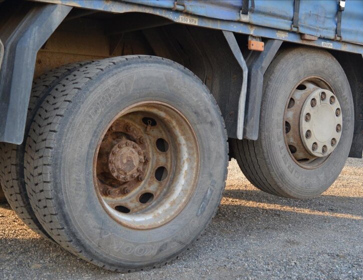 Renault Ostatní Valník 10,8 l 332 kw