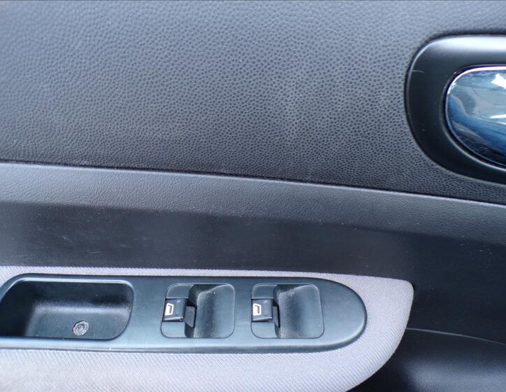 Peugeot 307 Hatchback 1,6 l 80 kw