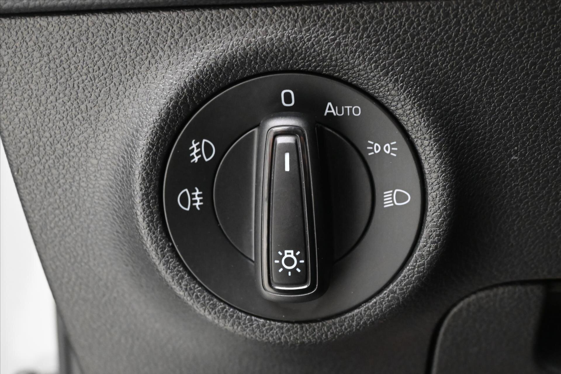 Škoda Karoq SUV / Terénní 1,5 l 110 kw