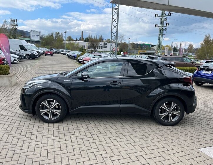 Toyota C-HR SUV / Terénní 1,8 l 72 kw