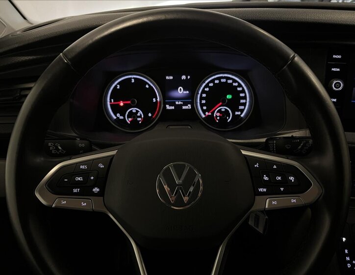 Volkswagen Caravelle 13