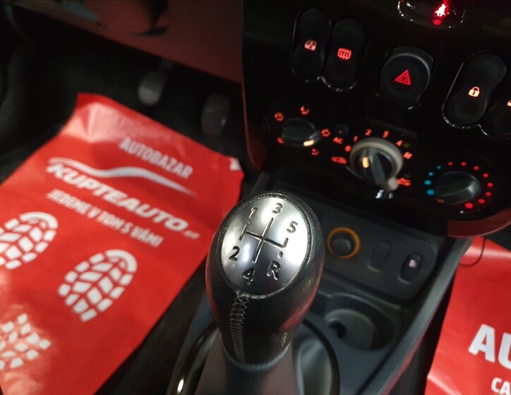 Dacia Duster SUV / Terénní 1,6 l 77 kw