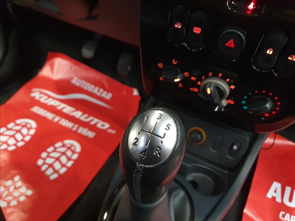 Dacia Duster SUV / Terénní 1,6 l 77 kw