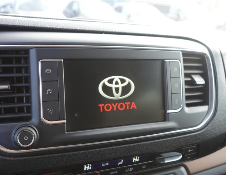 Toyota ProAce Verso 19