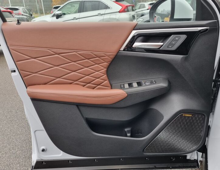 Mitsubishi Outlander 13