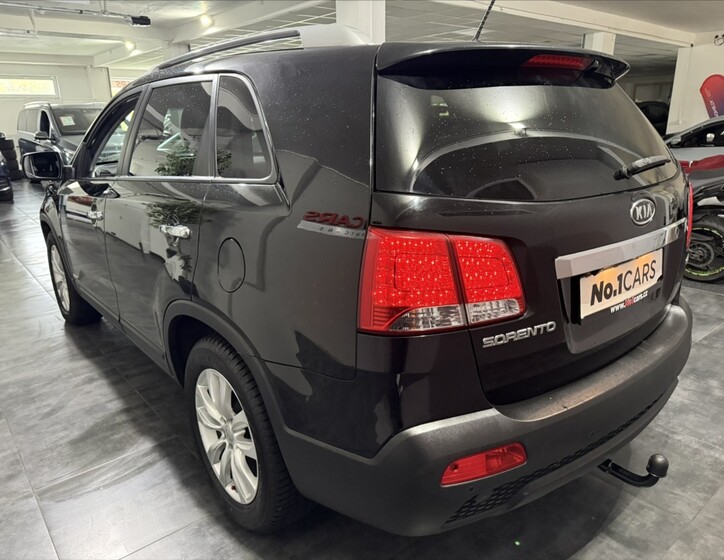 KIA Sorento 4