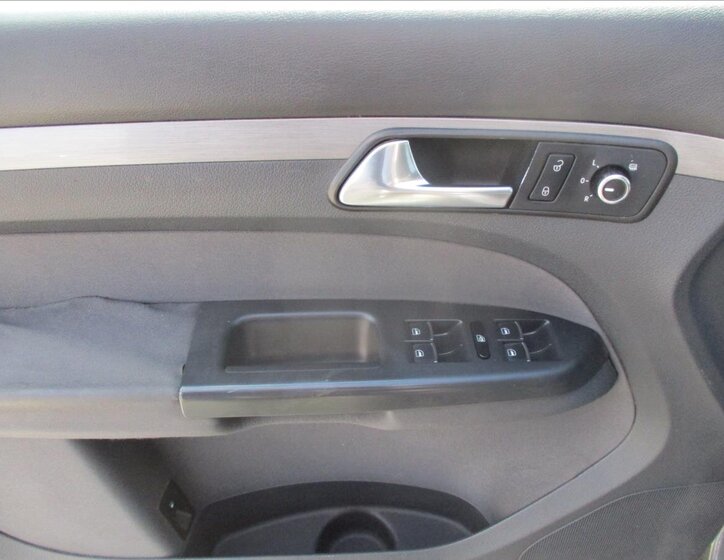 Volkswagen Touran 19