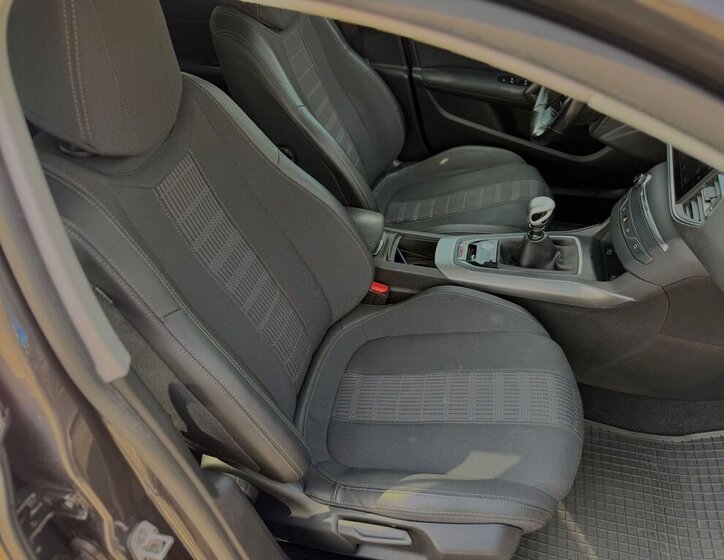 Peugeot 308 Kombi 1,2 l 96 kw