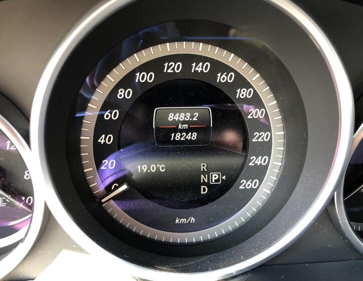 Mercedes-Benz Třídy E 12