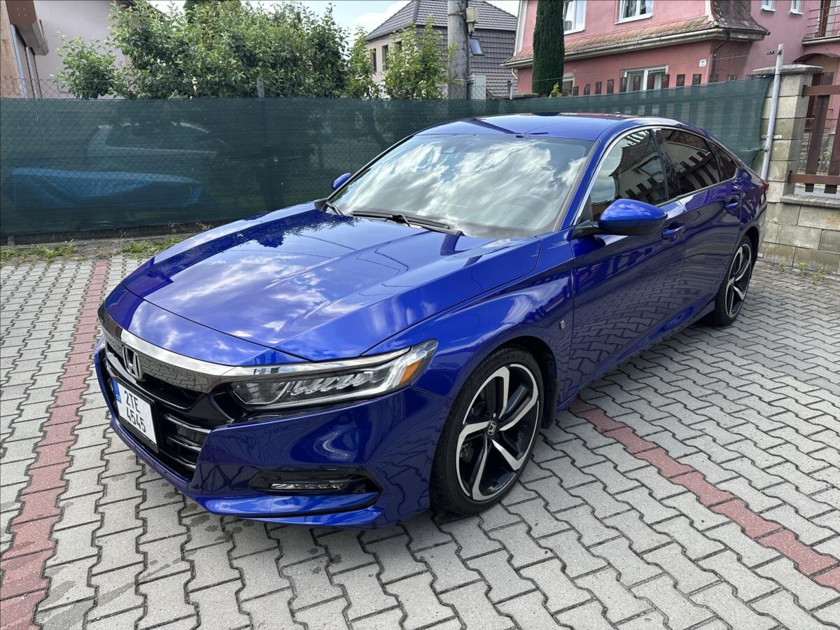 Honda Accord Sedan / Limuzína 1,5 l 141 kw