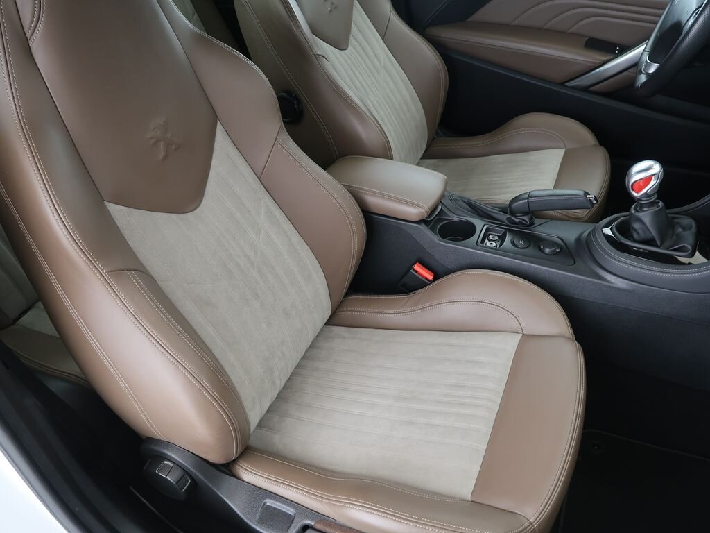 Peugeot RCZ Kupé 1,6 l 147 kw