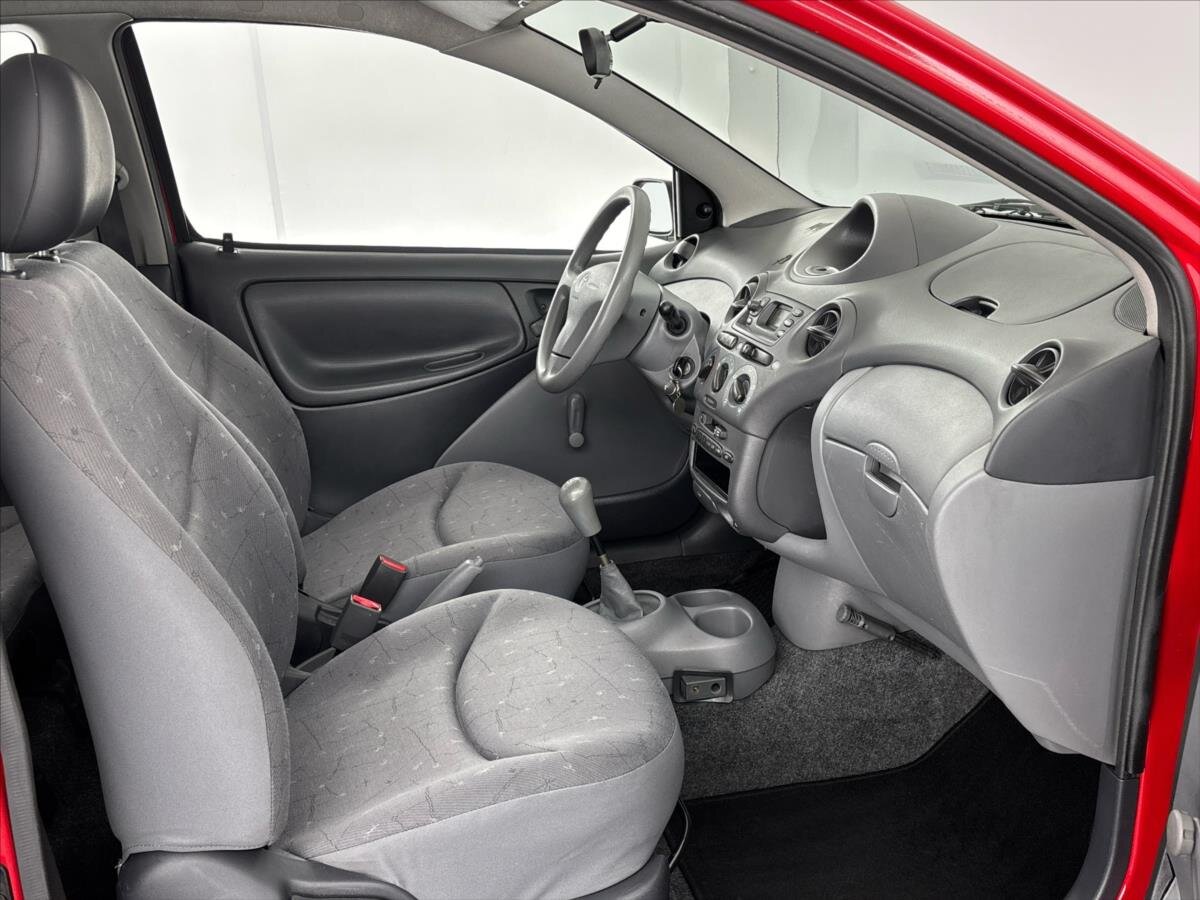 Toyota Yaris Hatchback 998,0 50 kw