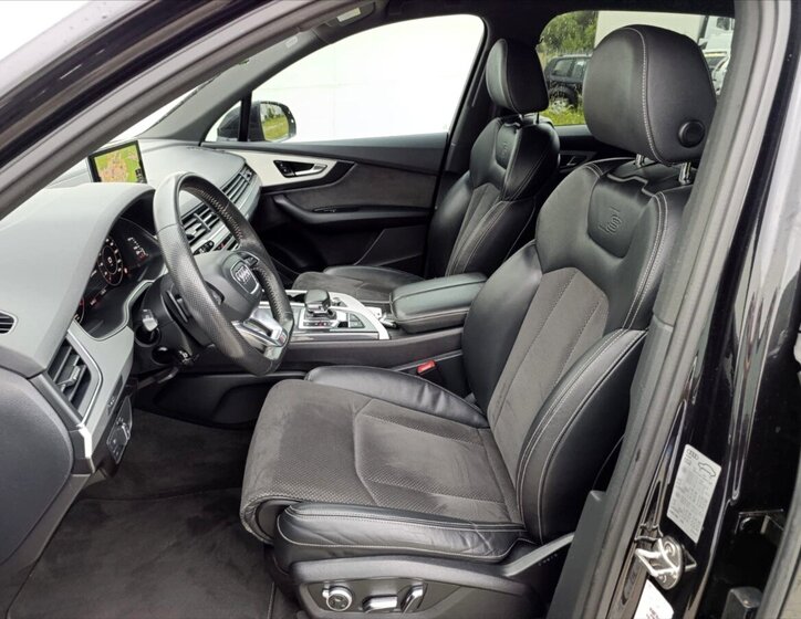 Audi Q7 SUV 3,0 l 210 kw