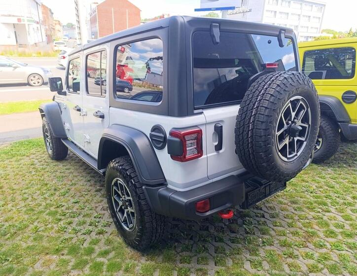 Jeep Wrangler 6