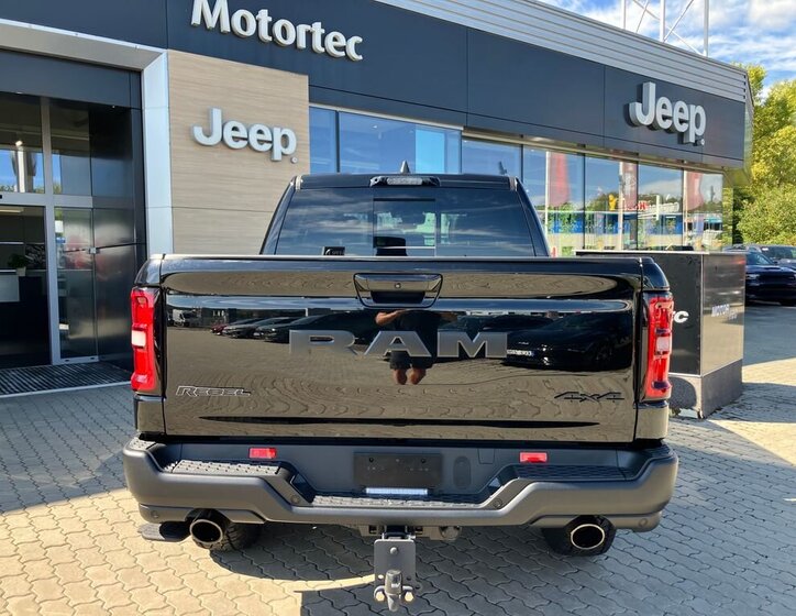 Dodge RAM Pick-up 3,0 l 313 kw