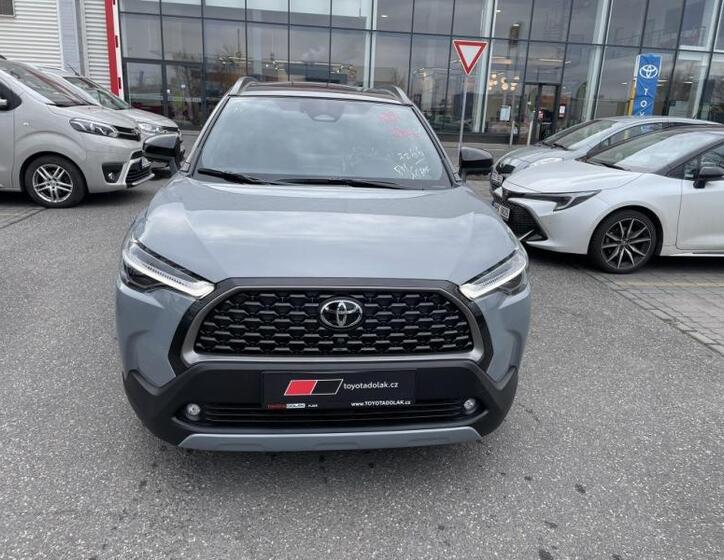 Toyota Corolla Cross 4