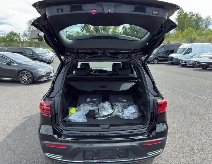 Mercedes-Benz EQB SUV / Terénní 0,0 140 kw