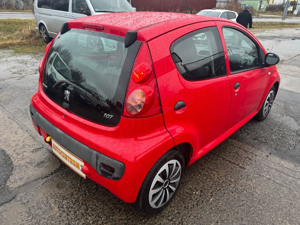 Peugeot 107 Hatchback 998,0 50 kw