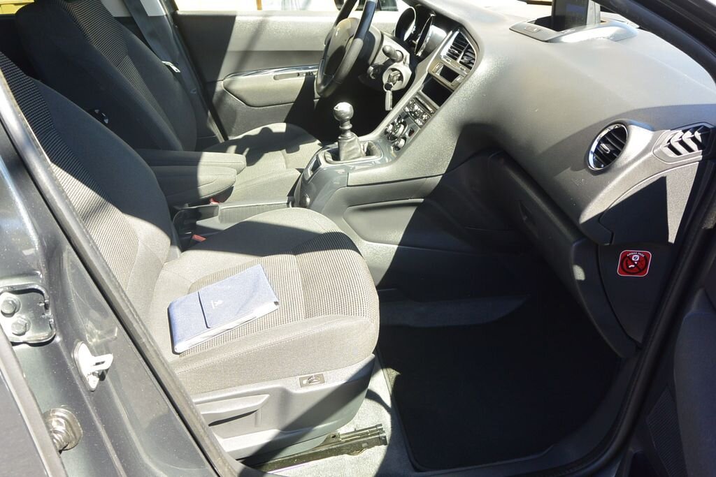 Peugeot 5008 MPV 1,6 l 88 kw