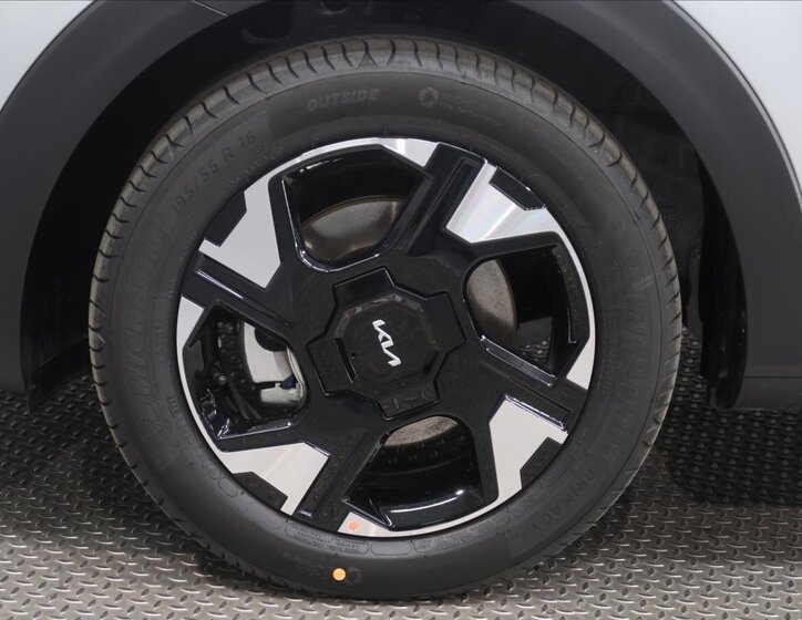 KIA Stonic SUV / Terénní 998,0 74 kw