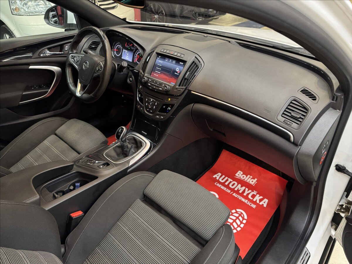 Opel Insignia Kombi 2,0 l 120 kw