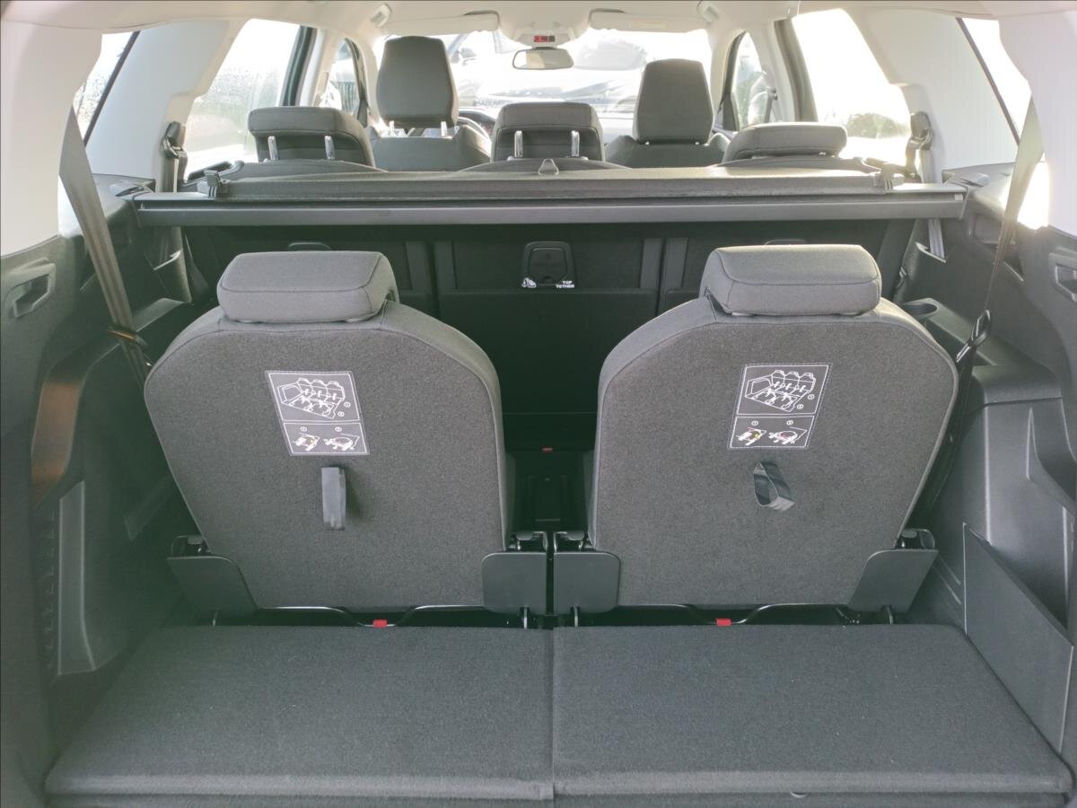 Peugeot 5008 SUV 1,2 l 96 kw