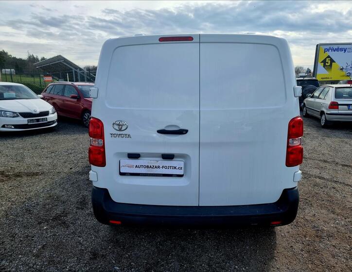 Toyota ProAce 6