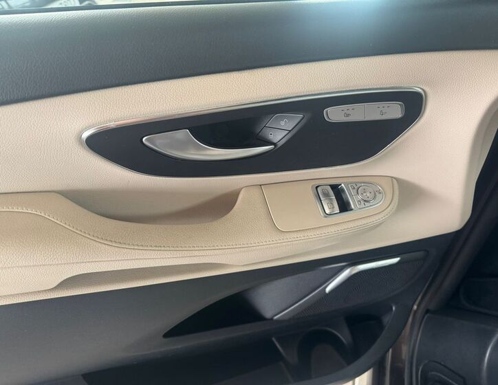 Mercedes-Benz Třídy V 17