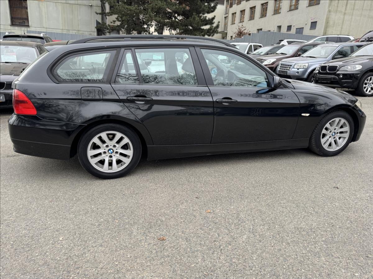 BMW Řada 3 Kombi 2,0 l 120 kw