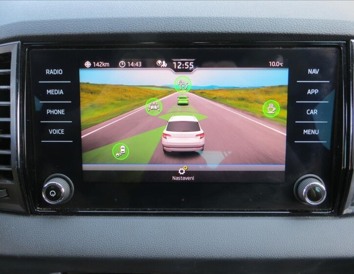 Škoda Karoq SUV / Terénní 2,0 l 85 kw