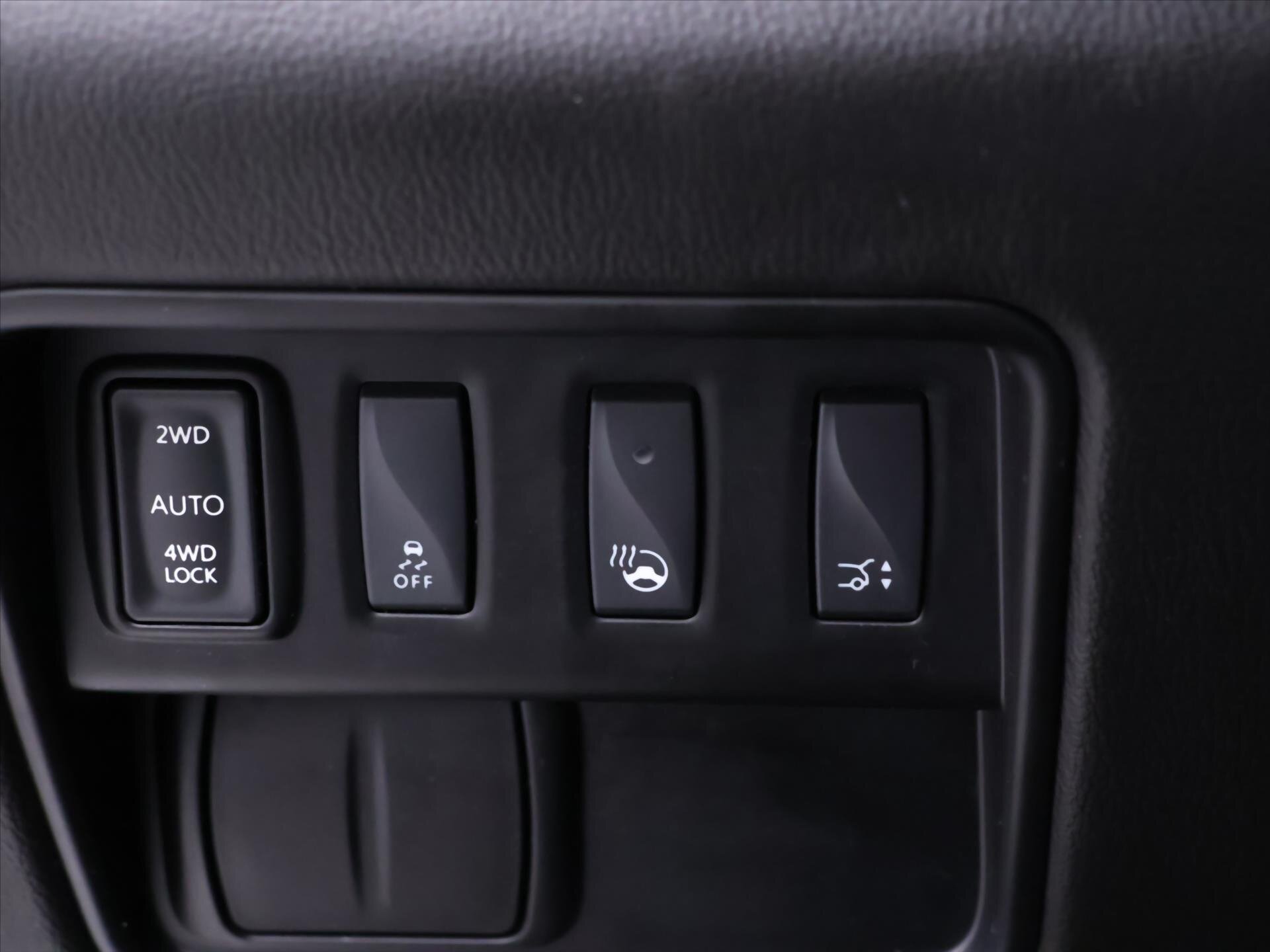 Renault Koleos SUV / Terénní 2,0 l 313 kw