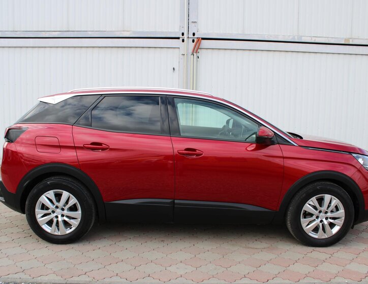 Peugeot 3008 SUV / Terénní 1,5 l 96 kw