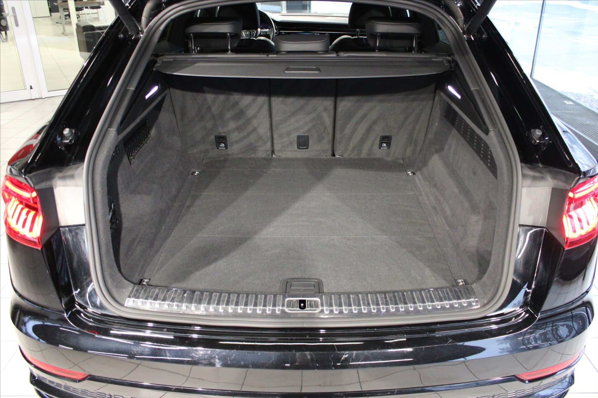 Audi Q8 SUV 3,0 l 210 kw