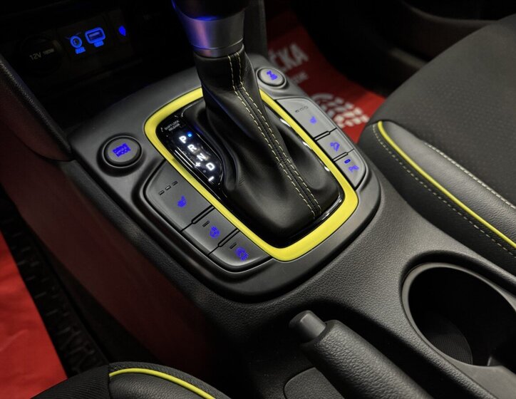 Hyundai Kona SUV / Terénní 1,6 l 130 kw