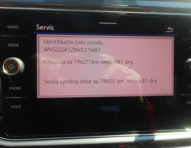 Volkswagen T-Roc SUV / Terénní 1,5 l 110 kw