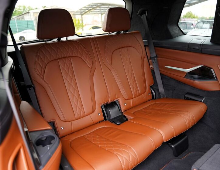BMW X7 36
