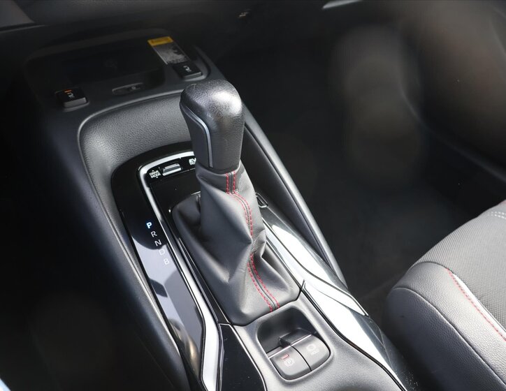 Toyota Corolla Sedan / Limuzína 1,8 l 72 kw