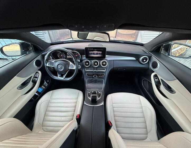 Mercedes-Benz Třídy C Kupé 2,1 l 150 kw