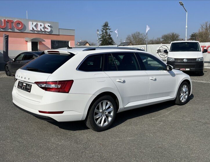 Škoda Superb Kombi 2,0 l 110 kw