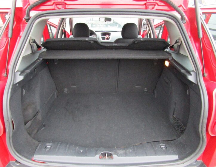 Peugeot 207 Kombi 1,4 l 54 kw