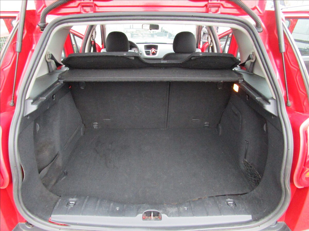 Peugeot 207 Kombi 1,4 l 54 kw