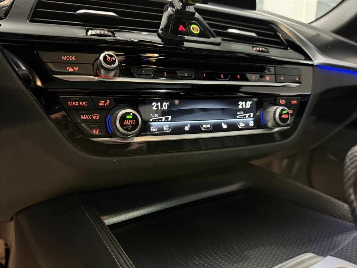 BMW Řada 5 Kombi 3,0 l 210 kw