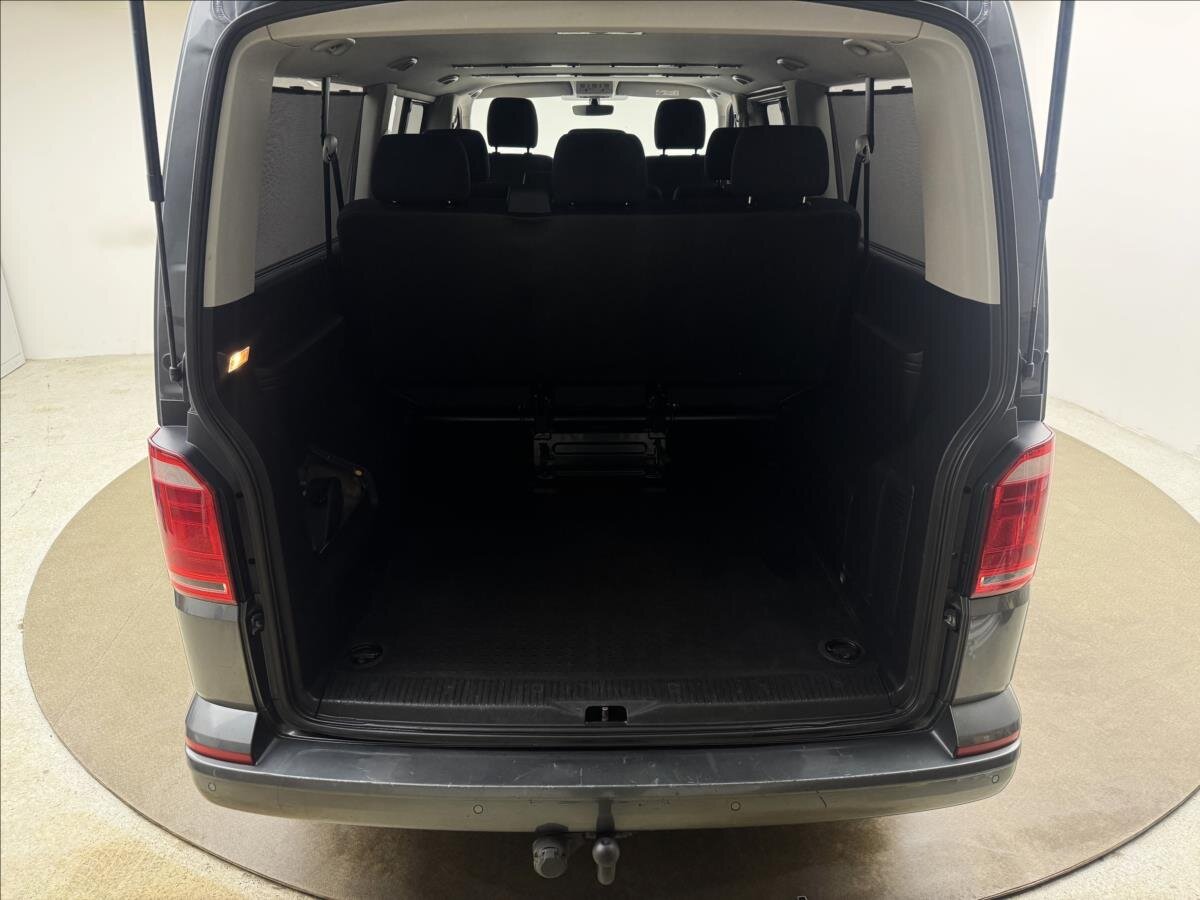 Volkswagen Caravelle Kombi 2,0 l 110 kw