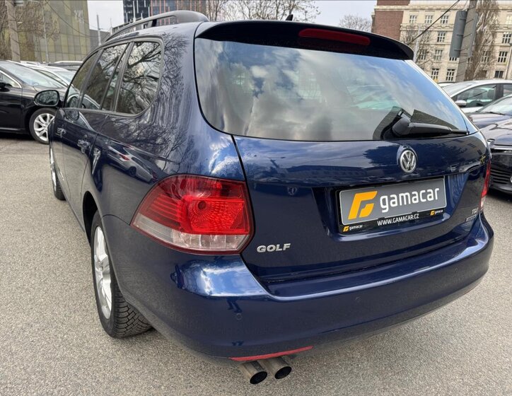 Volkswagen Golf Kombi 1,6 l 77 kw