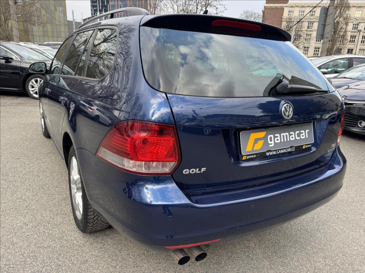 Volkswagen Golf Kombi 1,6 l 77 kw