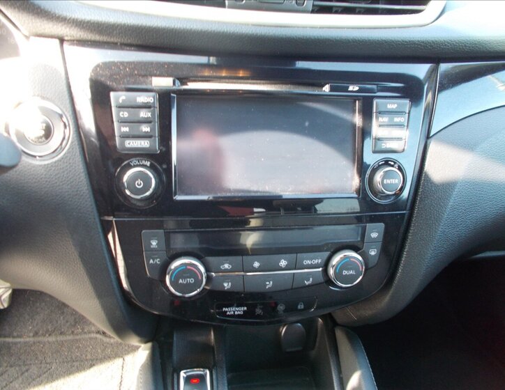 Nissan Qashqai SUV / Terénní 1,6 l 120 kw